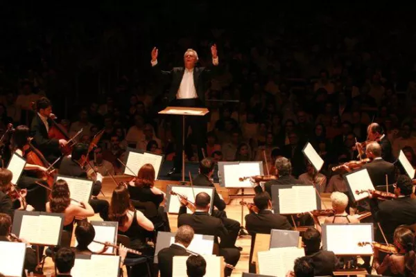 Bild: Das Orquestra de São Paulo geht mit 12 Konzerten auf Europa-Tournee