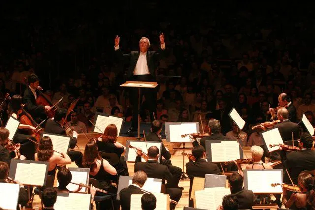 Bild: Das Orquestra de São Paulo geht mit 12 Konzerten auf Europa-Tournee