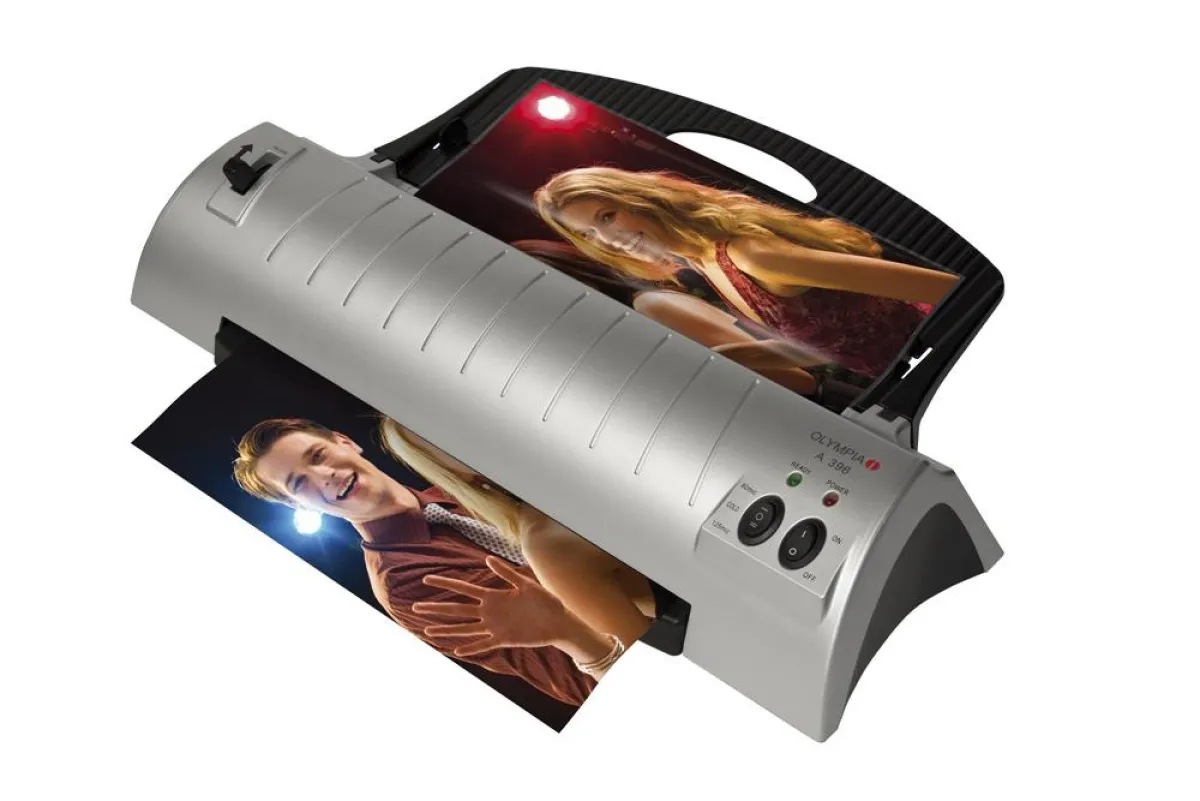 Das neue Laminiergerät Olympia A 396 im Einsatz