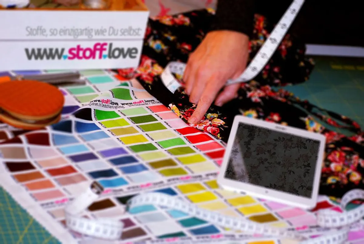 www.stoff.love der Becker & Karsten UG kann auch sehr einfach mobil genutzt werden.