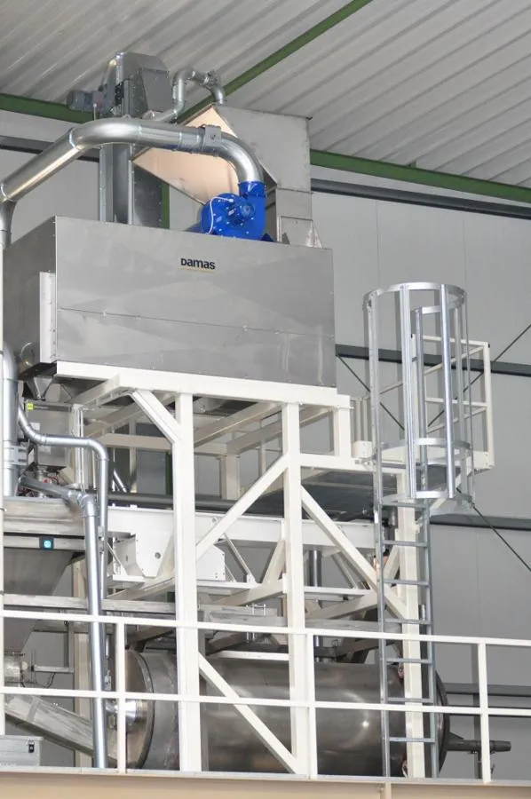 Verfügt nun über eine eigene Reinigungsanlage: die agaSAAT Keimreduzierung veraLUX.