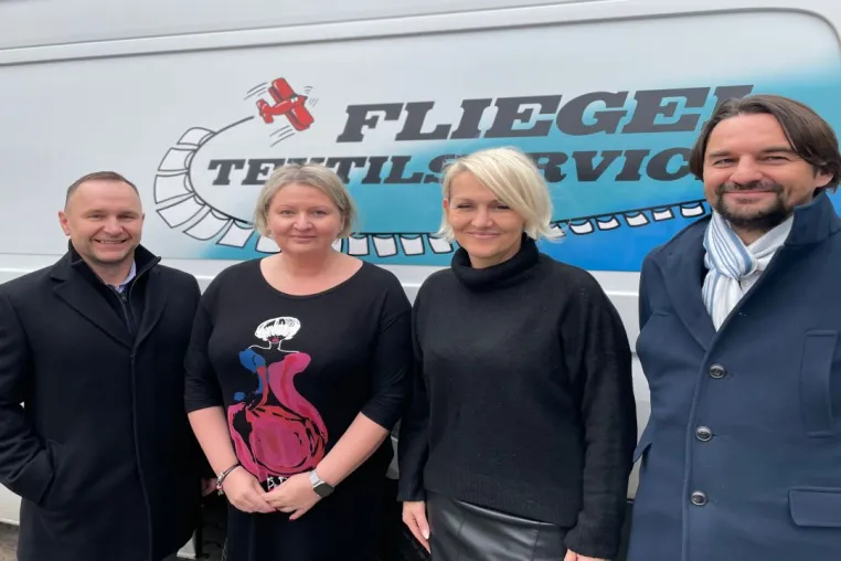 Bild: Vorbildlicher Arbeitgeber: Servitex-Mitglied Fliegel Textilservice als Arbeitgeber des Jahres ausgezeichnet