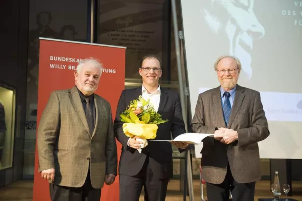 Bild: Scott Krause hat den Willy-Brandt-Preis für Zeitgeschichte erhalten