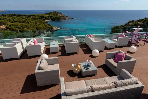 Bild: Das Hotel Roc Carolina Adults Only ist auch 2020 gut gebucht - kein Wunder bei der Lage und Ausstattung