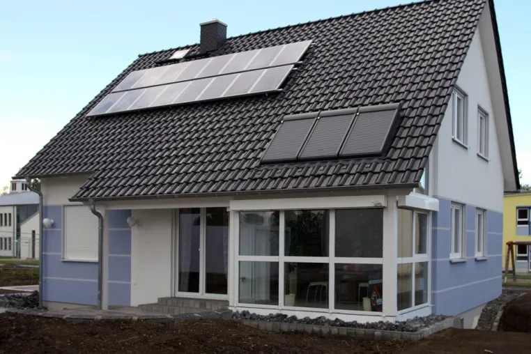 Solaranlage nicht ohne Versicherung Bild: Solaranlage nicht ohne Versicherung