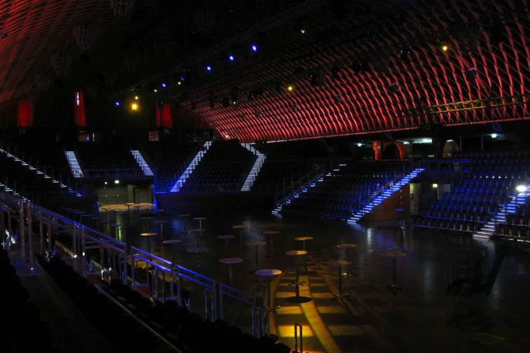 Bild: LED-Stufenbeleuchtung für die Münsterlandhalle