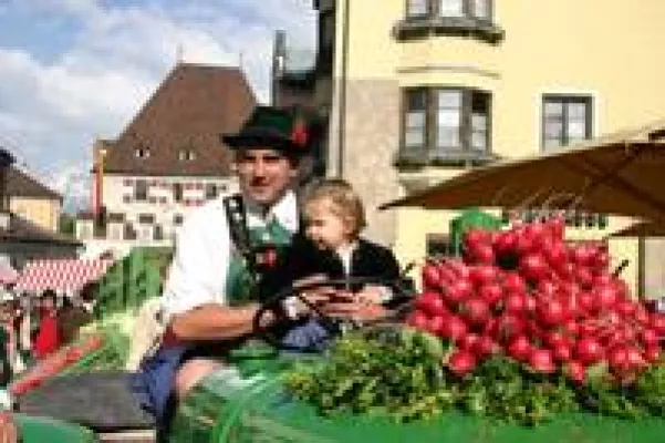 Bild: Frisch, knackig, köstlich: Kulinarische Genüsse in der „Radieschenheimat“ Hall-Wattens