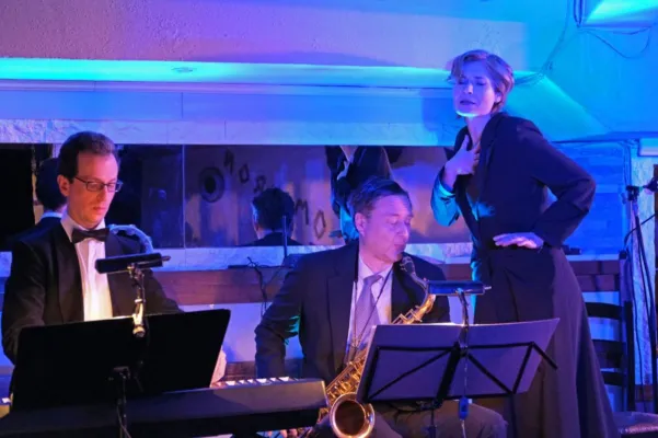 Zarah Leander -ein musikalisch-szenischer Abend der Kammeroper Frankfurt Bild: Zarah Leander -ein musikalisch-szenischer Abend der Kammeroper Frankfurt