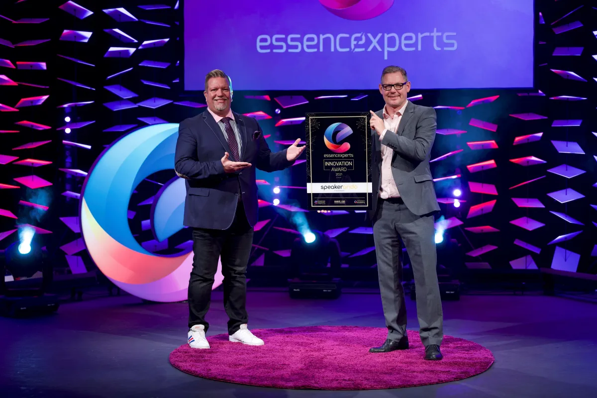 Links: Manuel Lojo CEO Essence Experts | Rechts: speakerando.com (© Mike Hoeh)