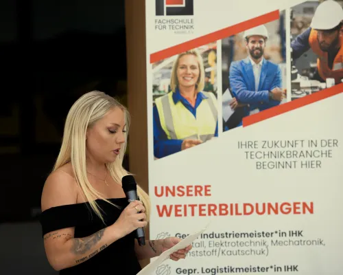 Bild: 75 Jahre Fachschule für Technik Kassel e.V. – Erste Abschlussfeier würdigt Absolvent*innen 