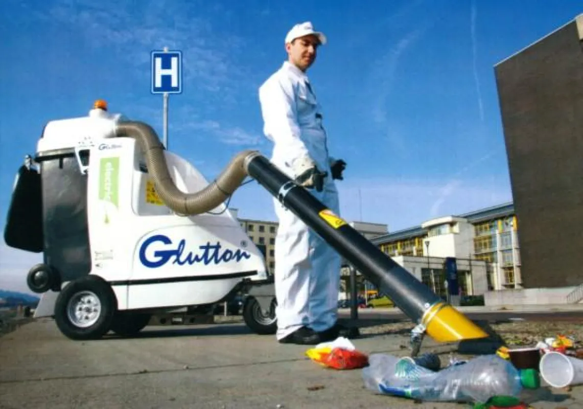 Professionelle Reinigung mit Geräten von Nekam