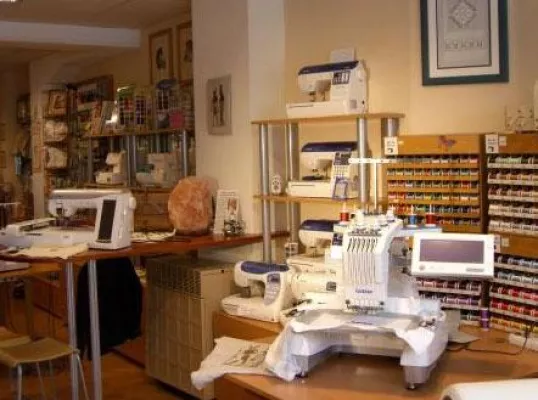 Bild: 35 Jahre Näh- und Stickmaschinen Schmieder in Waldkraiburg