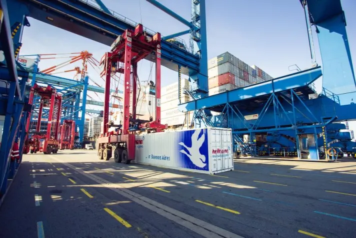 Hellmann und BusinessCode entwickeln neues Tracking-Tool für Seefracht: Smart Ocean Bild: Hellmann und BusinessCode entwickeln neues Tracking-Tool für Seefracht: Smart Ocean