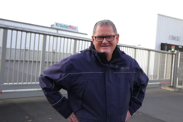 Bild: 11.000 Arbeits-Schritte pro Tag: Kräuter Mix-Bereichsleiter Logistik feiert 40-Jähriges