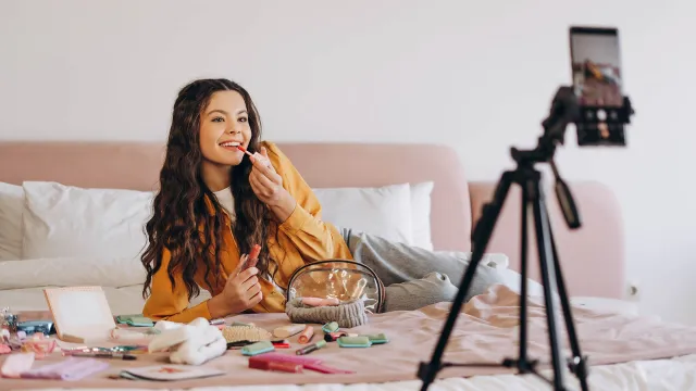 Bild: Steuerprüfung für Influencer im Fokus – Was jetzt zu tun ist