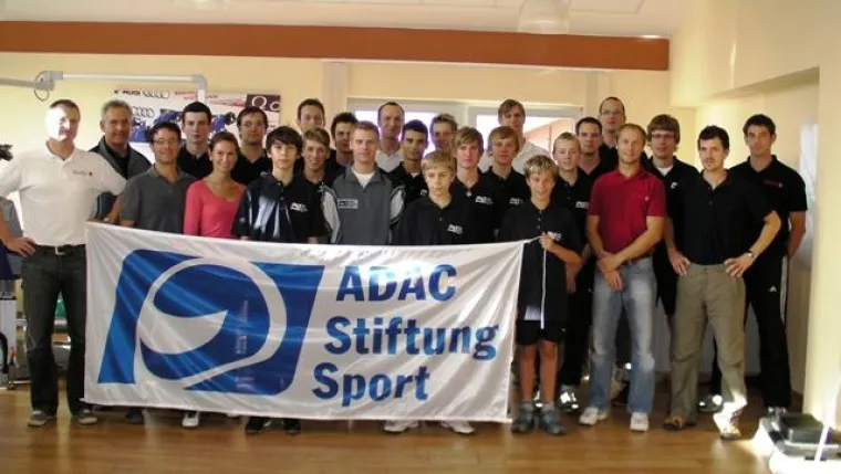 Bild: ADAC-Motorsport-Nachwuchstalente testen in Bad Endorf