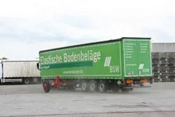 Regupol Antirutschmatten bieten kalkulierbare Sicherheit für Papiertransporte Bild: Regupol Antirutschmatten bieten kalkulierbare Sicherheit für Papiertransporte