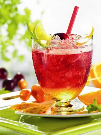 Bild: Mit Riemerschmid Sanddorn-Orange Frucht-Sirup den Sommer Rügens genießen