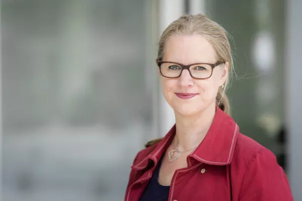 Isabel Bogdan liest aus Jane Gardam´s „Old-Filth“ Trilogie Bild: Isabel Bogdan liest aus Jane Gardam´s „Old-Filth“ Trilogie