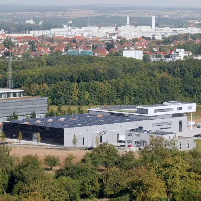 Bild: KACO new energy produziert CO2-frei