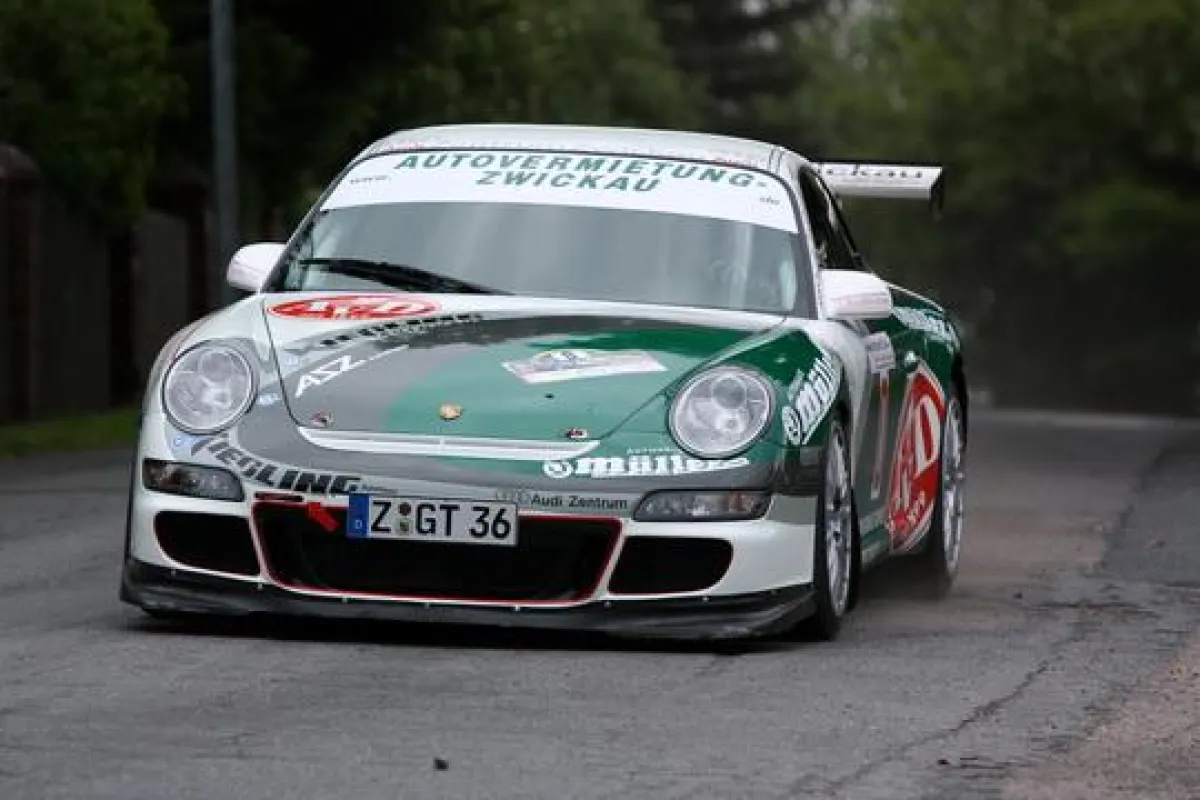 Der Zwickauer Maik Stölzel im Porsche (Foto: D. Neidel)