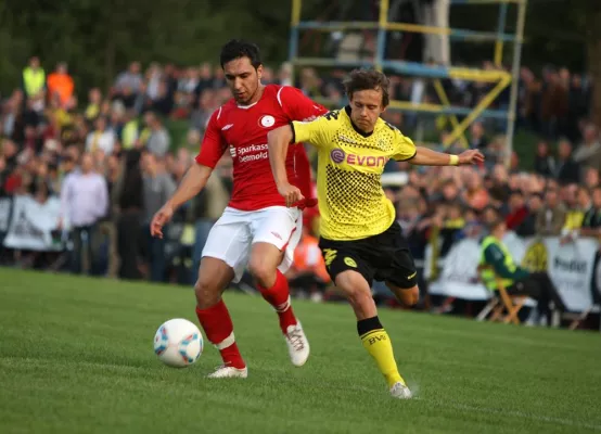 Bild: TV Jahn Hiesfeld aus Dinslaken spielt gegen den deutschen Meister