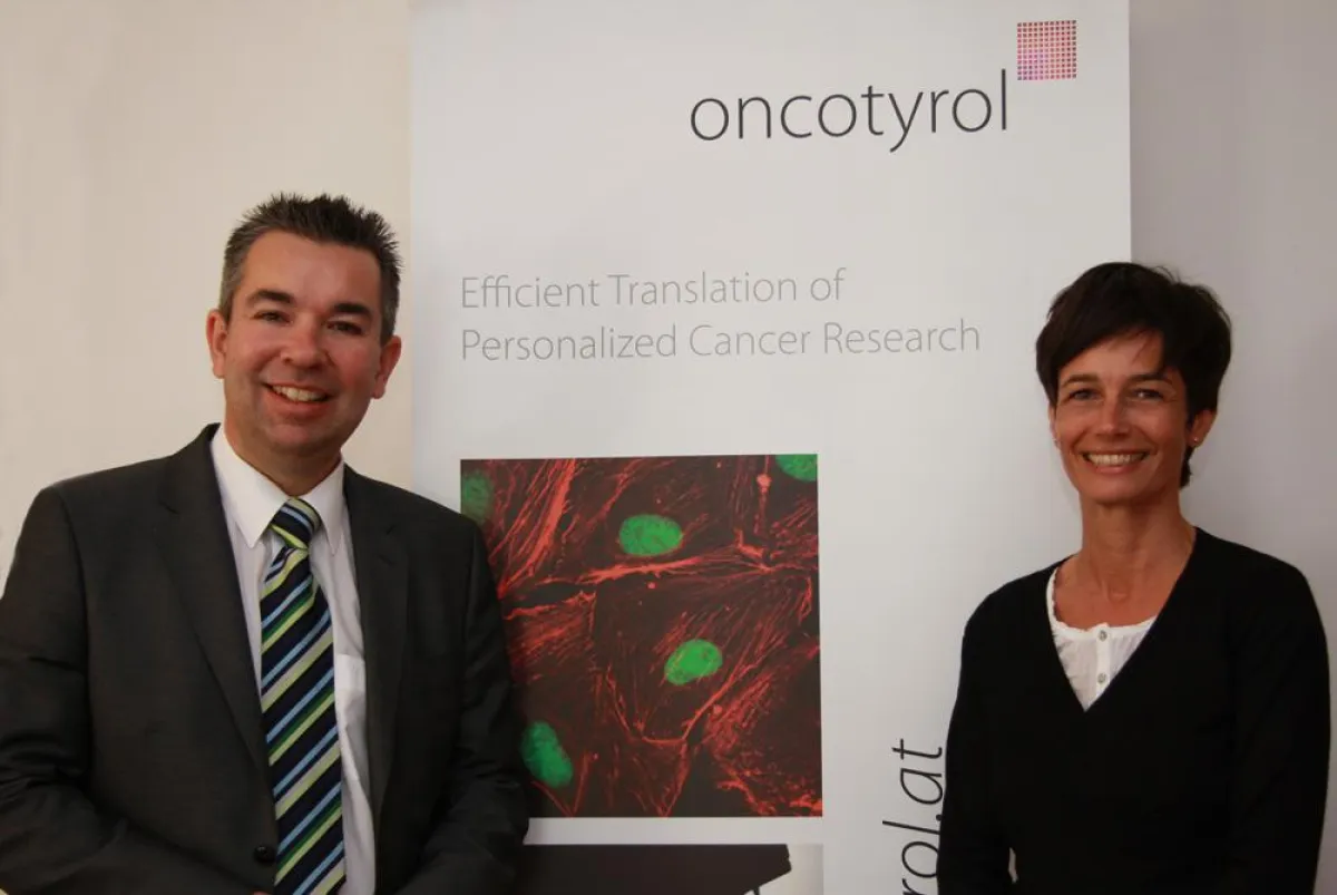 Oncotyrol-Geschäftsführer Bernhard Hofer, MSc, und Leiterin des Oncotyrol-Projekts ?Science Inspires
