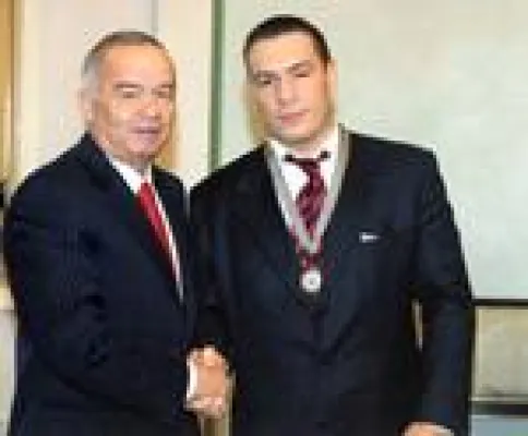 Bild: Präsident Usbekistans empfing den Boxweltmeister Ruslan Chagaev