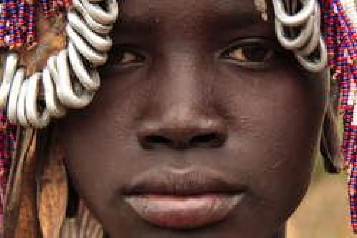 Die Mursi sind eines der Völker, die von dem Staudamm bedroht sind. ©Magda Rakita/ Survival