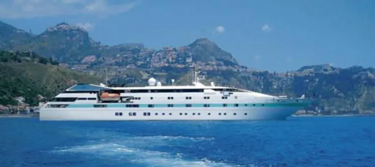 Das neue Schiff von Paul Gauguin Cruises, die m/v Tere Moana, wurde im Dezember in St. Martin getauft Bild: Das neue Schiff von Paul Gauguin Cruises, die m/v Tere Moana, wurde im Dezember in St. Martin getauft