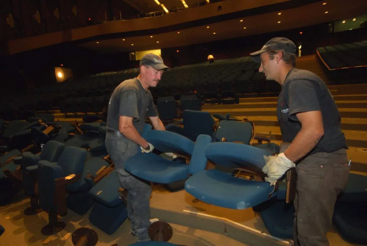 Im Festspielhaus Bregenz hat das große Ausräumen begonnen.