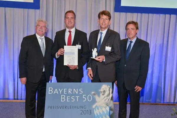 Bild: Gruma Fördertechnik erhält den begehrten Preis „BAYERNS BEST 50“ vom bayerischen Wirtschaftsministerium