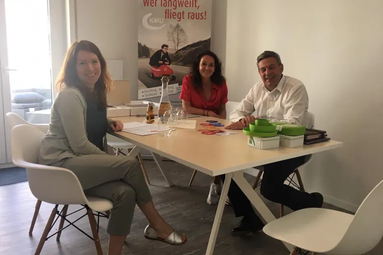 Bild: Bundestagsabgeordnete Dr. Christmann zu Besuch bei KMU