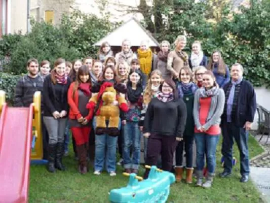 Bild: Helfen helfen