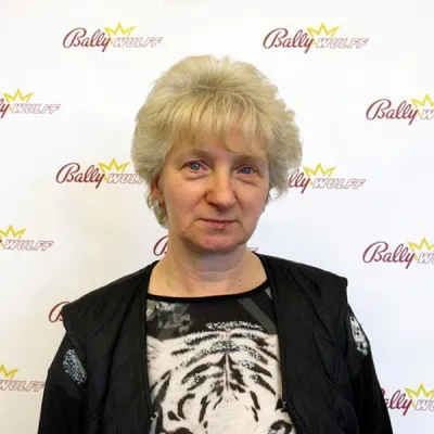 Jutta Sturm feiert 35-jähriges Jubiläum bei BALLY WULFF Bild: Jutta Sturm feiert 35-jähriges Jubiläum bei BALLY WULFF