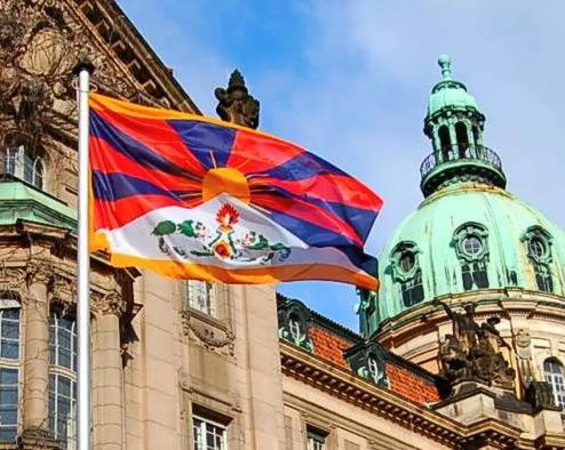 1200 Bürgermeister in ganz Deutschland zeigen Flagge für Tibet