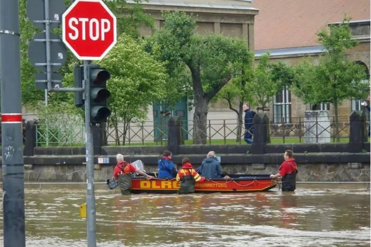 Hochwasser in Dresden und Umgebung Bild: Hochwasser in Dresden und Umgebung
