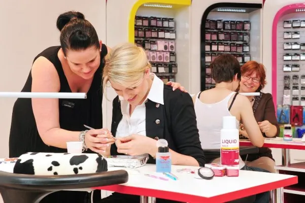 Bild: Traumberuf mit Fingerspitzengefühl – Einstieg in die Nail-Design-Branche lohnt sich gerade jetzt