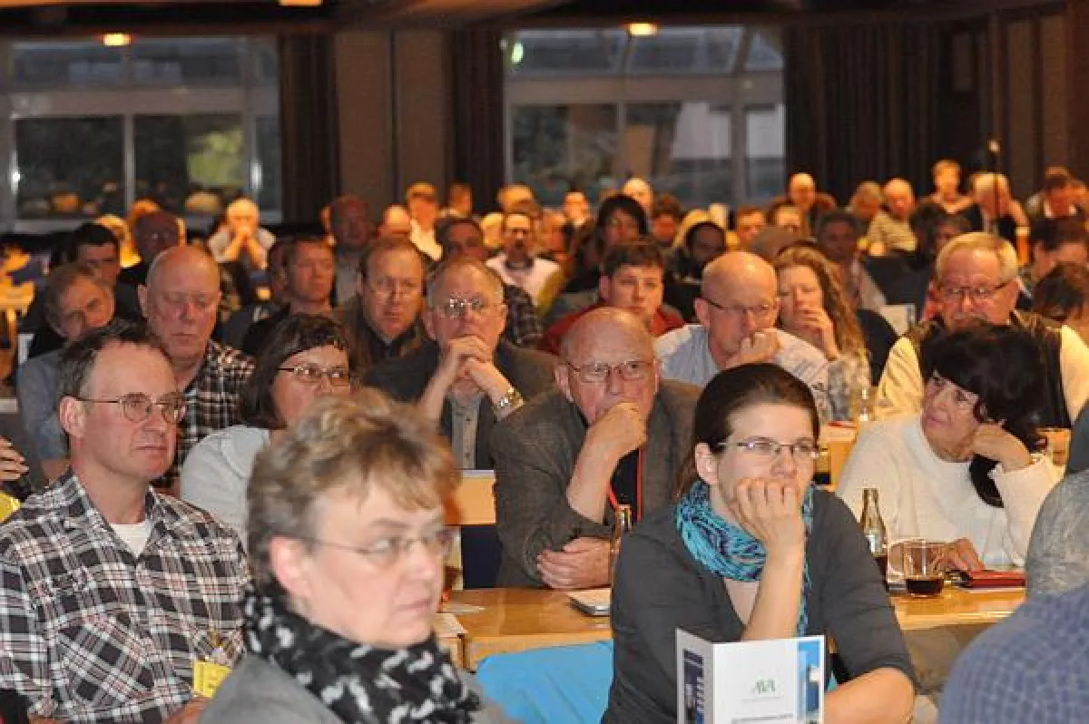 Die 14.AVA-Haupttagung mit sehr interessierten Veterinären bei den Vorträgen