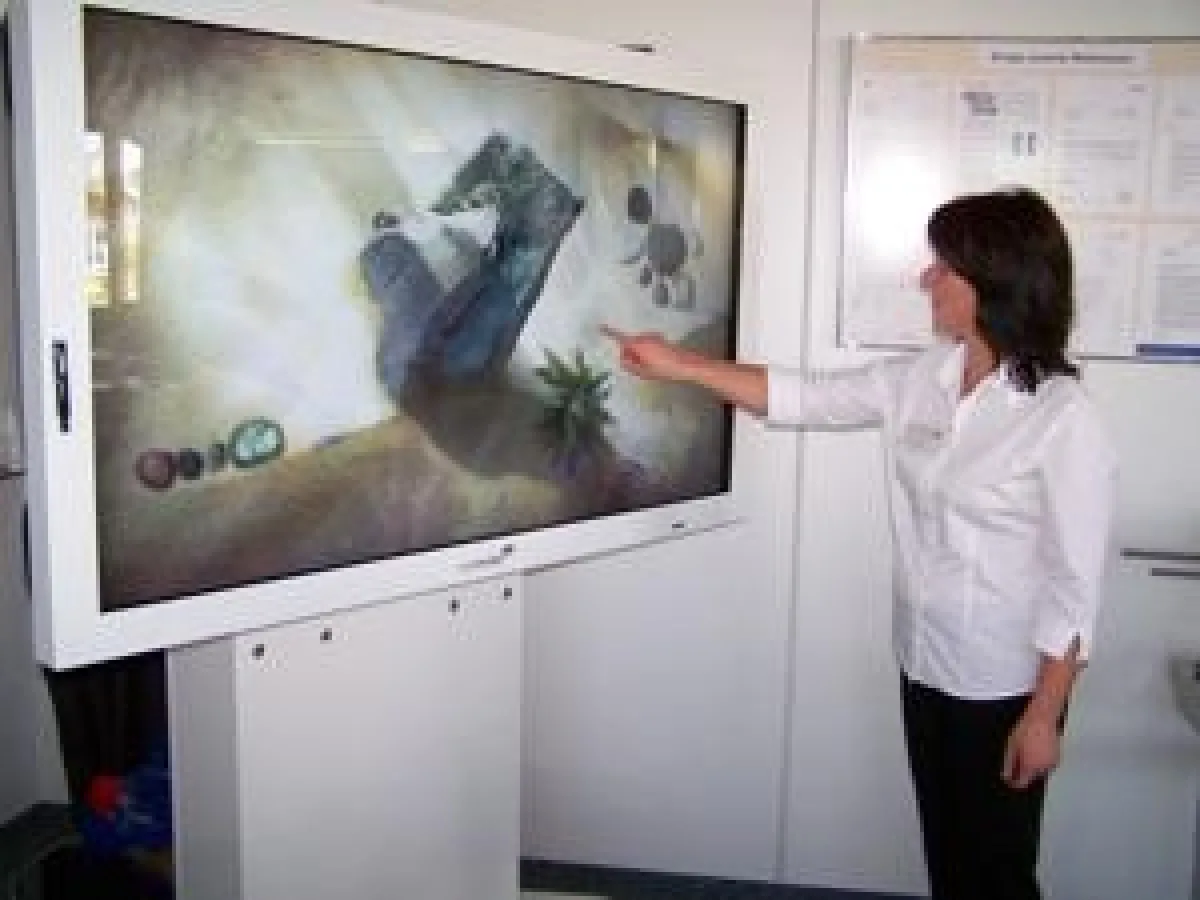 Interaktives LCD-Display, präsentiert zum 2. Hartmannsdorfer Gewerbefest