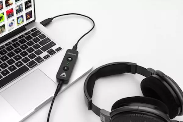 Bild: HiFi-Klang für unterwegs: Kopfhörer-Preamp & USB-DAC Apogee Groove liefert perfektes Hörerlebnis mit Mac & PC
