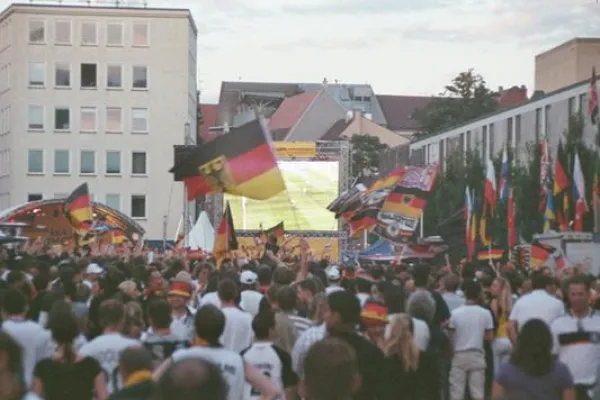 Bild: Nürnbergs Fanpark war Anlaufstelle Nummer 1