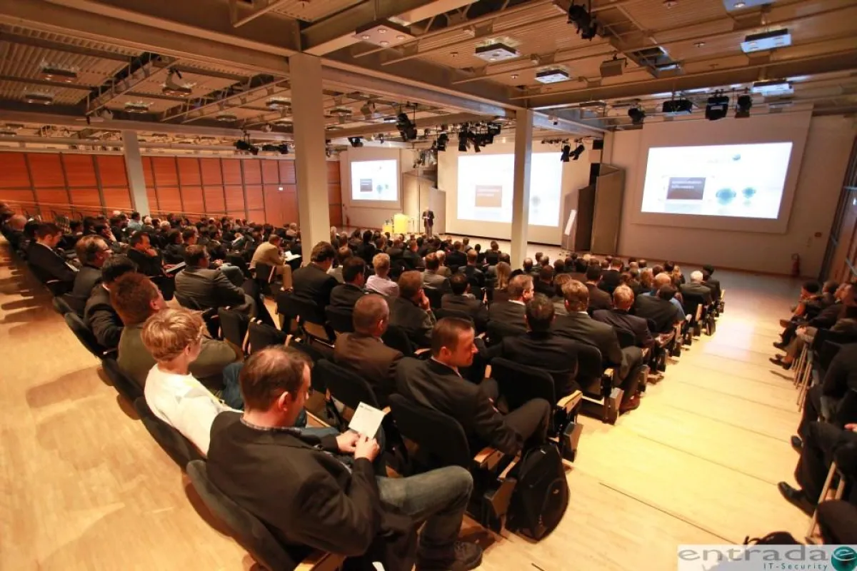 Großer Andrang bereits am frühen Morgen: Bei der Eröffnung der Partnerkonferenz waren fast alle Plätze im Auditorium belegt
