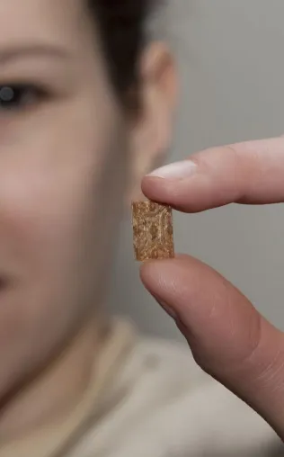 Der größte Hersteller macht die kleinsten Paletten: Inka-Paletten gehen in Miniatur Bild: Der größte Hersteller macht die kleinsten Paletten: Inka-Paletten gehen in Miniatur