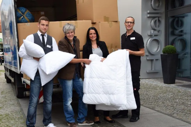 Bild: H’Otello K’80 spendet für Wohnungslosenunterkünfte und Flüchtlingseinrichtungen in Berlin