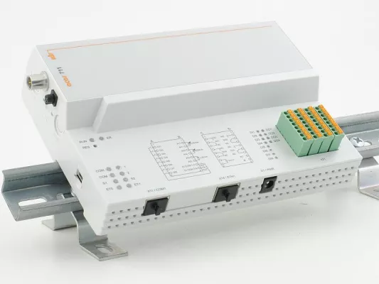 Bild: Fernwirkgerät ACOS 711 mit integriertem TETRA-Modem