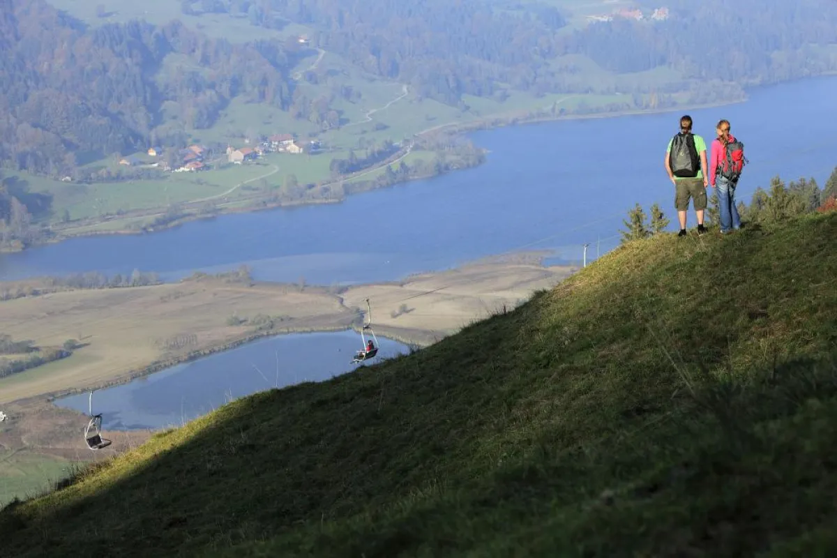 Herbstwandern in der Alpsee Bergwelt, mitten im Naturpark Nagelfluhkette