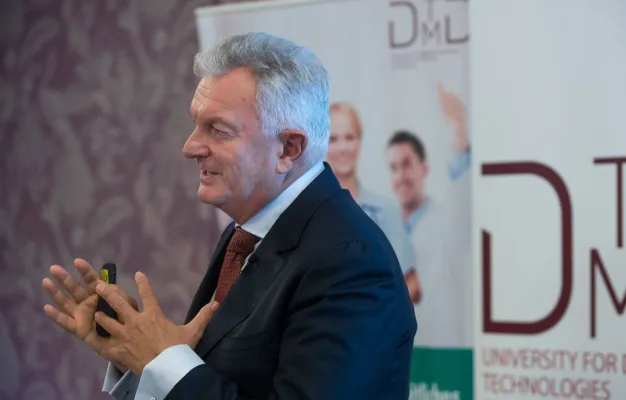 Bild: Master of Science Studiengang in Parodontologie und Implantologie in Kooperation mit dem BDO und der DGOI