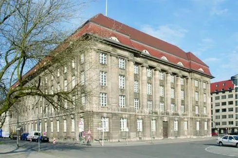 Bild: Freie Ausbildungsplätze an der Höheren Handelsschule Berlin