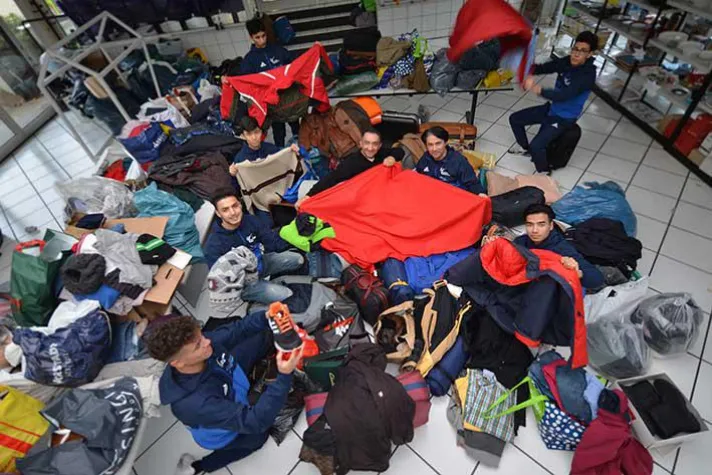 Bild: „Winterfest“ – Flüchtlinge aus Afghanistan helfen Obdachlosen